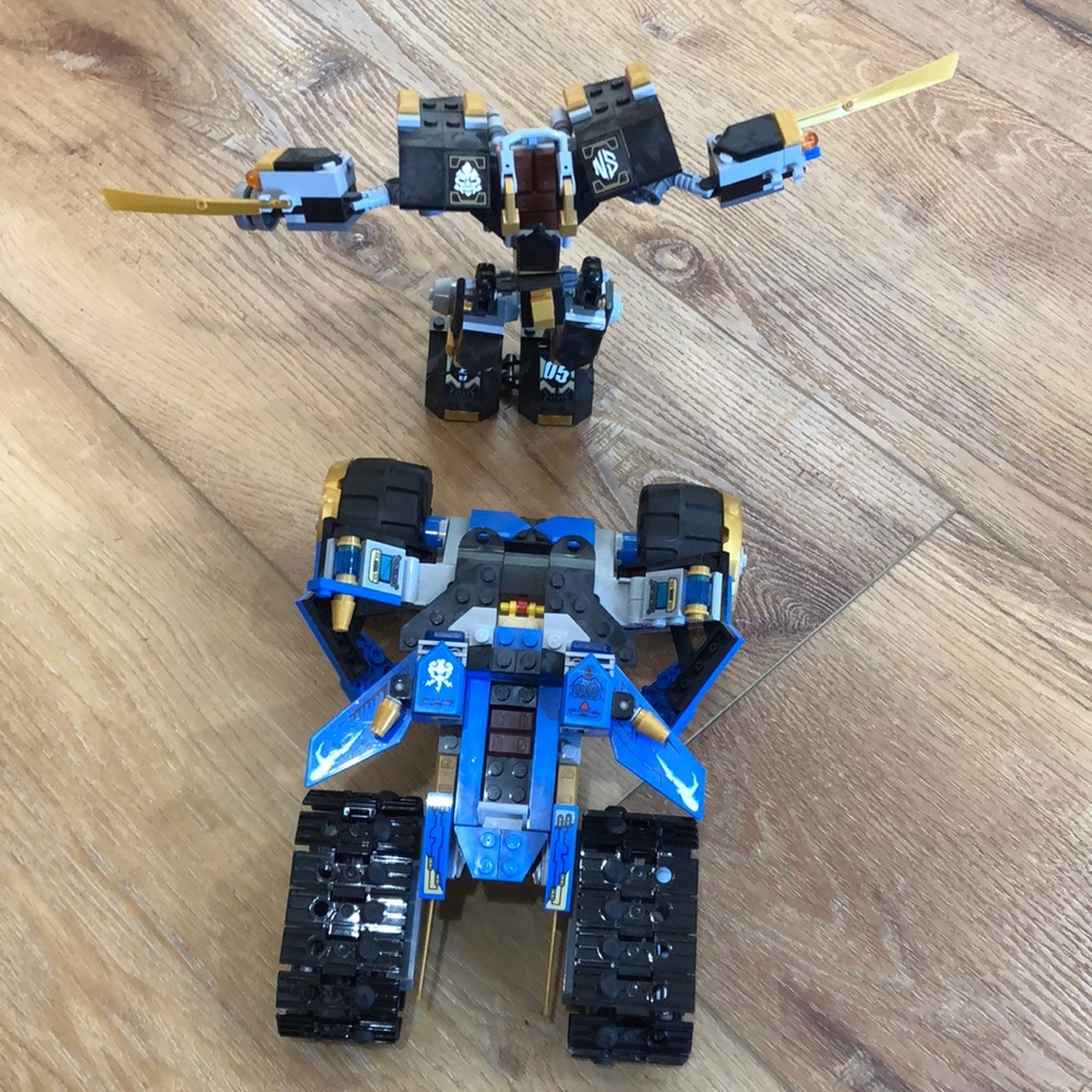 LEGO Ninjago Legacy Thunder Mech Figures 71699
